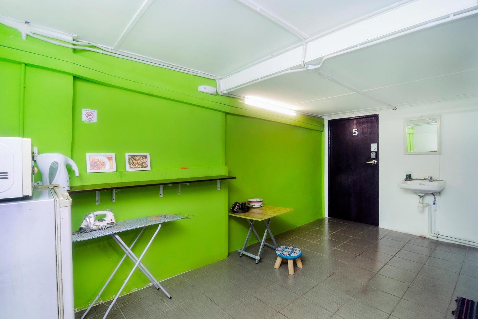 Spot On 89929 Tropical Lodge Kuching Luaran gambar